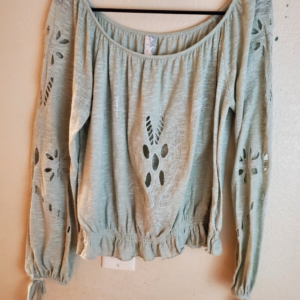 FREE PEOPLE Light Sage / Minty Green Long Sleeve Blouse, Small, EUC (CB3)